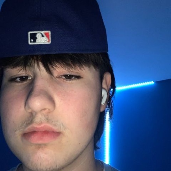 Meet your Posher, Mikael - Picture 1 of 1